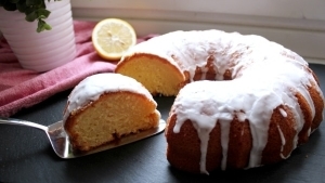 Line, back doch mal... Zitronen Joghurt Kuchen | Line backt | Was is hier eigentlich los?