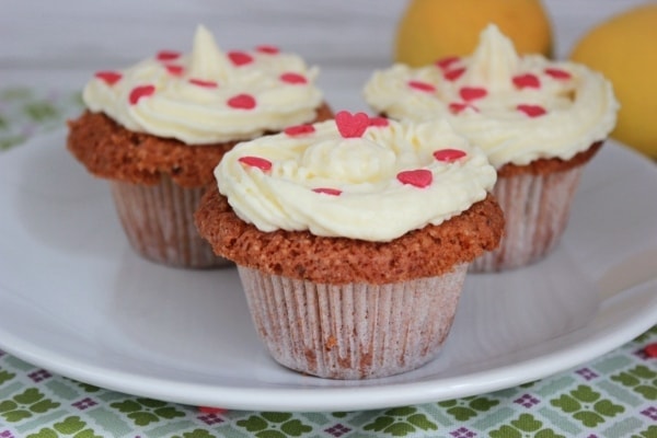 Line-backt_Mandel-Zitronen-Cupcakes - 02