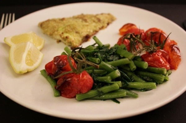 Line-kocht_panierten-Schellfisch-mit-Roesttomaten-und-gruenem-Gemuese - 03