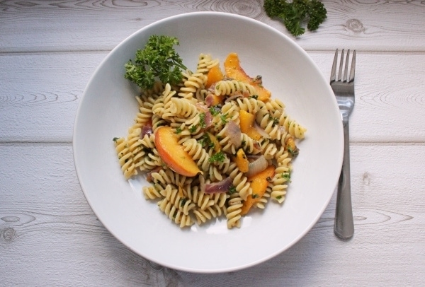Line-kocht_Pasta-mit-Pfirsichen - 01
