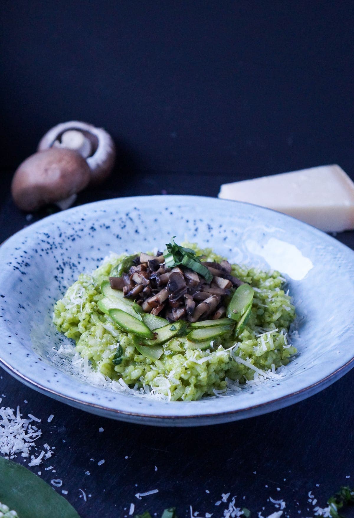 Würziges Bärlauch-Risotto mit Champignons und grünem Spargel | Was is ...