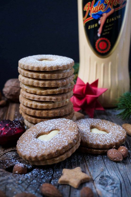 Weihnachtliche Spekulatius-Kekse mit Eierlikör-Creme-Füllung | Was is ...