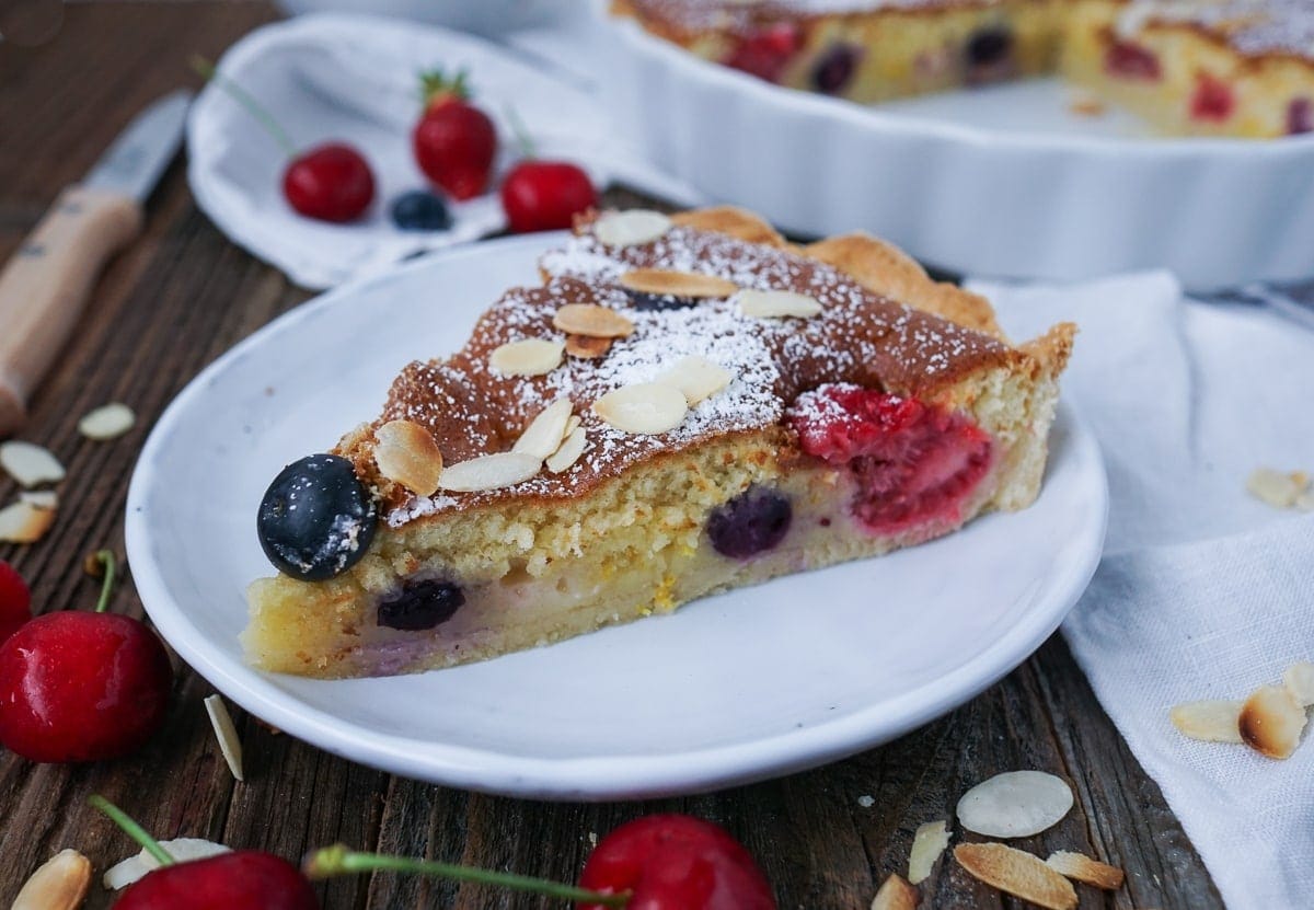 Saftiger Pistazien-Mandarinen-Kuchen mit griechischem Joghurt | Was is ... Saftiger Pistazien-Mandarinen-Kuchen mit griechischem Joghurt | Was is ...