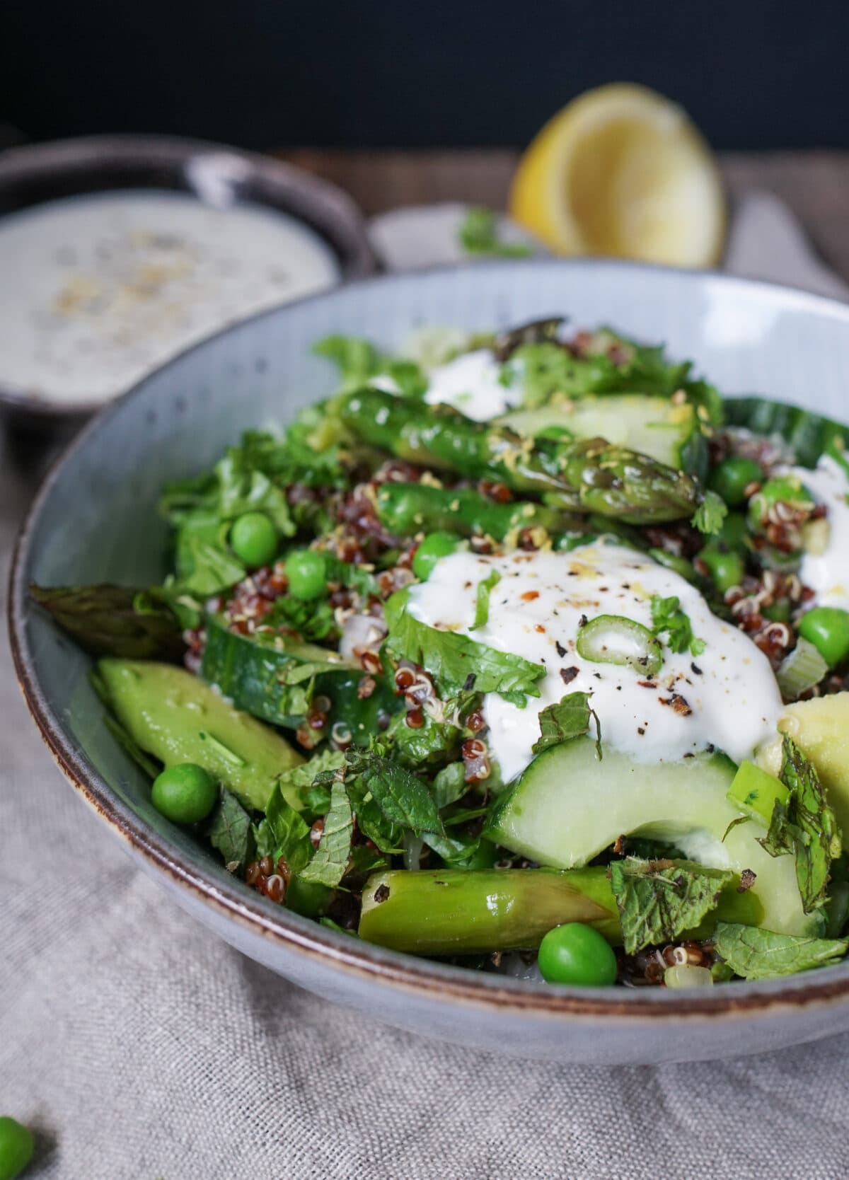 Quinoa mit Spargel und Knoblauch-Creme- Was is hier eigentlich los Quinoa mit Spargel und Knoblauch-Creme- Was is hier eigentlich los