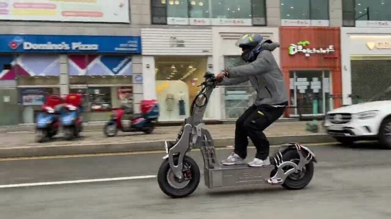 Sind 20000 Km Für Ein Roller Viel Ein E-Roller mit 150 km/h - Was is hier eigentlich los