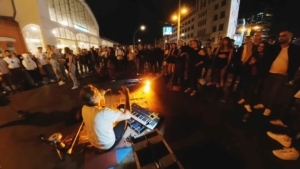 Stra&szlig;enmusik wie im Club | Musik | Was is hier eigentlich los?