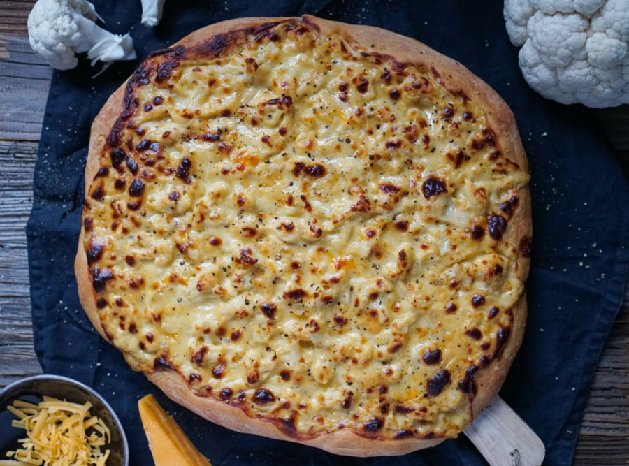 Blumenkohl-Käse-Pizza - Was is hier eigentlich los Blumenkohl-Käse-Pizza - Was is hier eigentlich los