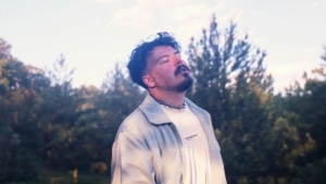 AVAION - Hiding | Musik | Was is hier eigentlich los?