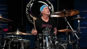 Chad Smith spielt Schlagzeug, ohne den Song zu kennen | Musik | Was is hier eigentlich los?