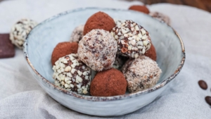 Line macht Energy Balls mit Espresso und Schokolade | Line backt | Was is hier eigentlich los?