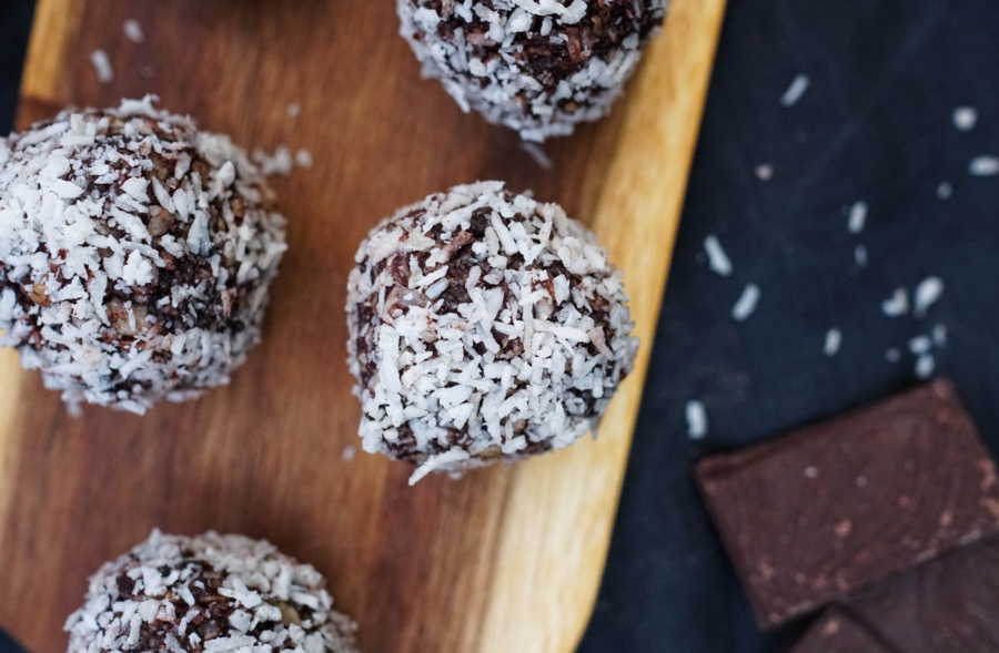 Energy Balls mit Schokolade und Kokos - Was is hier eigentlich los