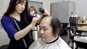 Wie man mit einer Dauerwelle eine Glatze versteckt | WTF | Was is hier eigentlich los?