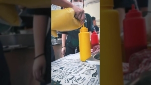 Manchen schaust du in die Augen und siehst: Licht an, trotzdem keiner Zuhause | WTF | Was is hier eigentlich los?