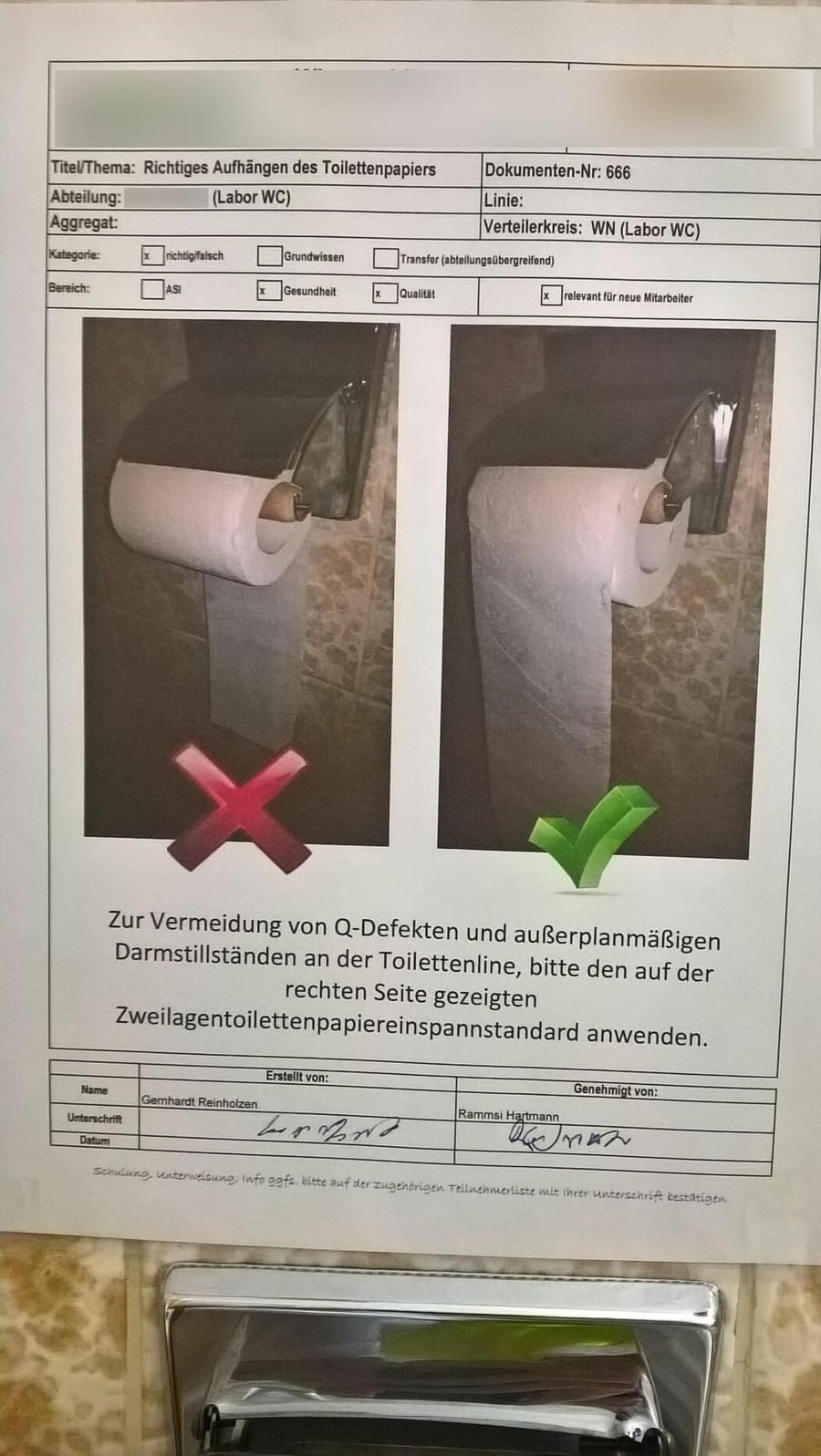 Zweilagentoilettenpapiereinspannstandard | Lustiges | Was is hier eigentlich los?