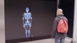 Nur eine interaktive Bushaltestelle | Werbung | Was is hier eigentlich los?