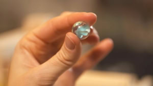 Wie das Muster in die Glasmurmel kommt | Was gelernt | Was is hier eigentlich los?