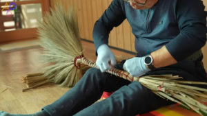 Wie in Korea seit 45 Jahren Besen per Hand hergestellt werden | Handwerk | Was is hier eigentlich los?
