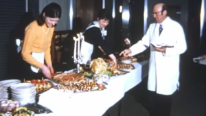 Das Kalte Buffet 1968 von Feinkost Schmidt Paderborn | Essen und Trinken, Zeitgeschichte | Was is hier eigentlich los?