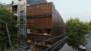 Ein Haus in Brooklyn, das aus alten Containern besteht | Design/Kunst | Was is hier eigentlich los?