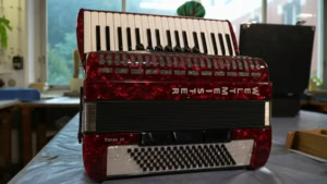 Wie man ein Akkordeon baut | Handwerk | Was is hier eigentlich los?