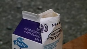 Wie schwierig es war, 1976 Milchpackungen zu &ouml;ffnen | Zeitgeschichte | Was is hier eigentlich los?