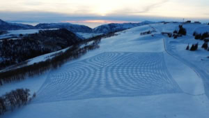 Getretene Bilder im Schnee | Design/Kunst | Was is hier eigentlich los?