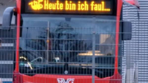 Tanzende Martial-Arts-Roboter | Gadgets | Was is hier eigentlich los? Tanzende Martial-Arts-Roboter | Gadgets | Was is hier eigentlich los?