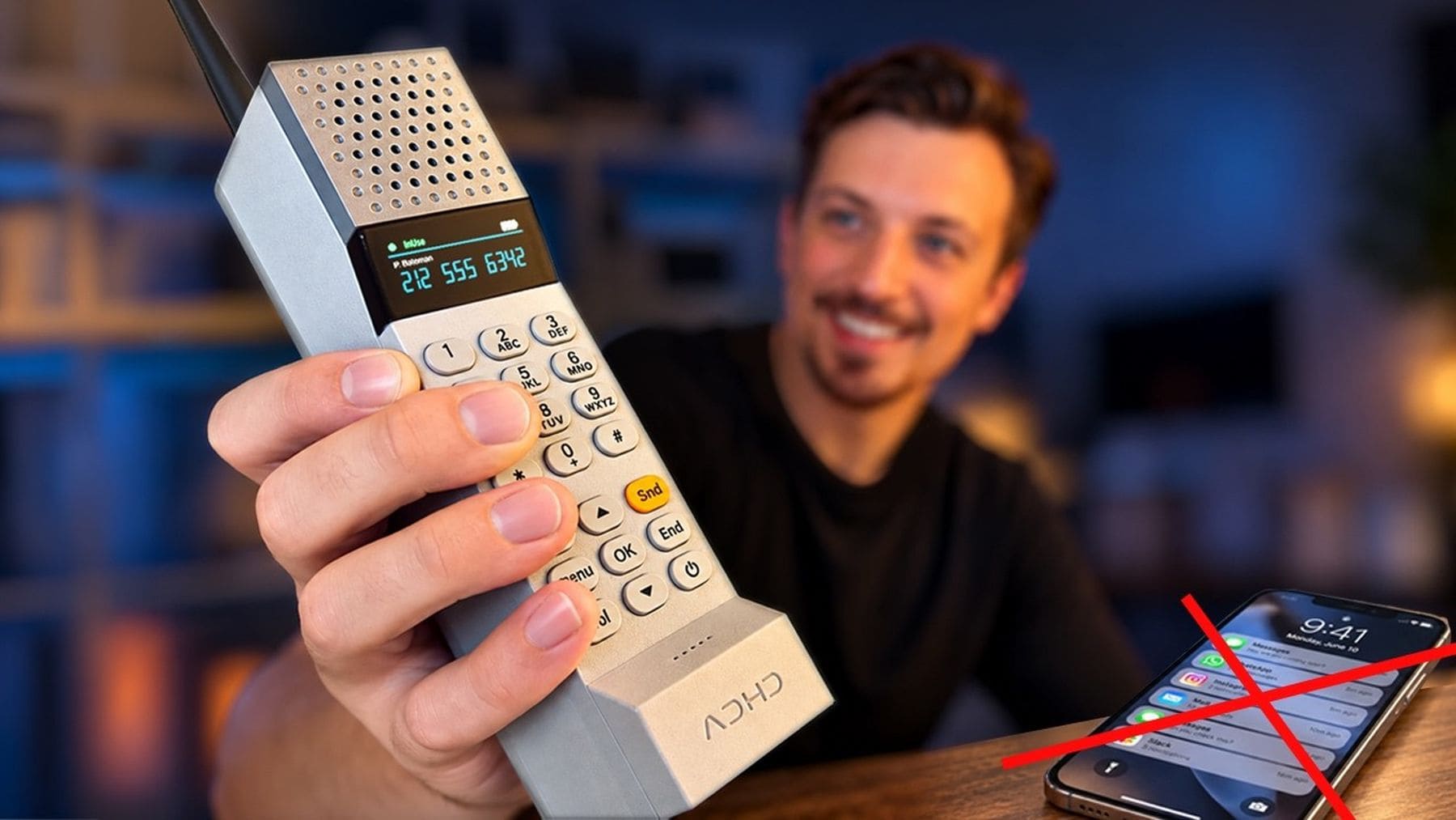 Ein Mobiltelefon aus den 80ern nachgebaut | Gadgets | Was is hier eigentlich los? Ein Mobiltelefon aus den 80ern nachgebaut | Gadgets | Was is hier eigentlich los?