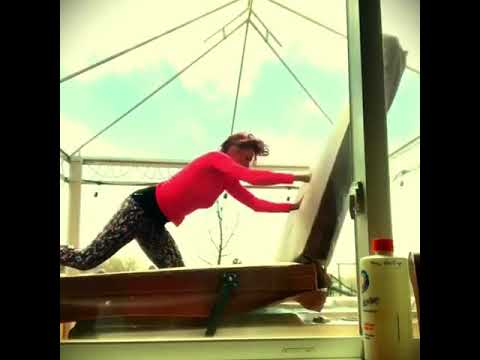 Eine Whirlpool-Abdeckung und jede Menge Wind | Lustiges | Was is hier eigentlich los?